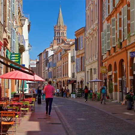 Privee Au Coeur De * Toulouse