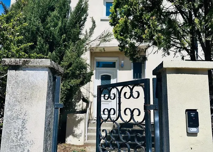 Privee Au Coeur De *